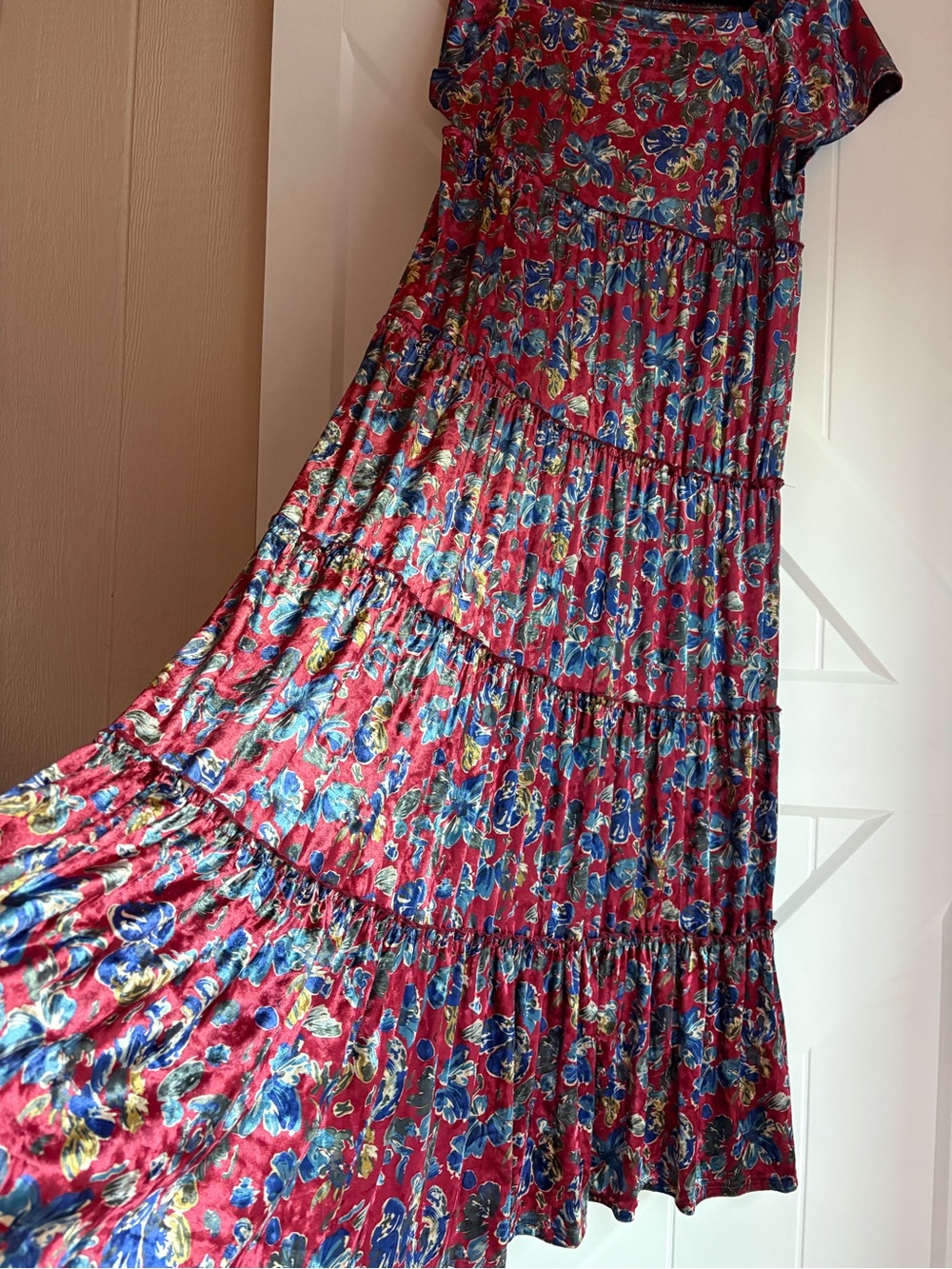 Natural Life Berkley Velvet Maxi Dress Red Blue Tiered Floral Women's L - Picture 3 of 8